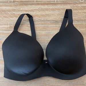 Victoria's Secret Black Seamless Molded Cup Bra